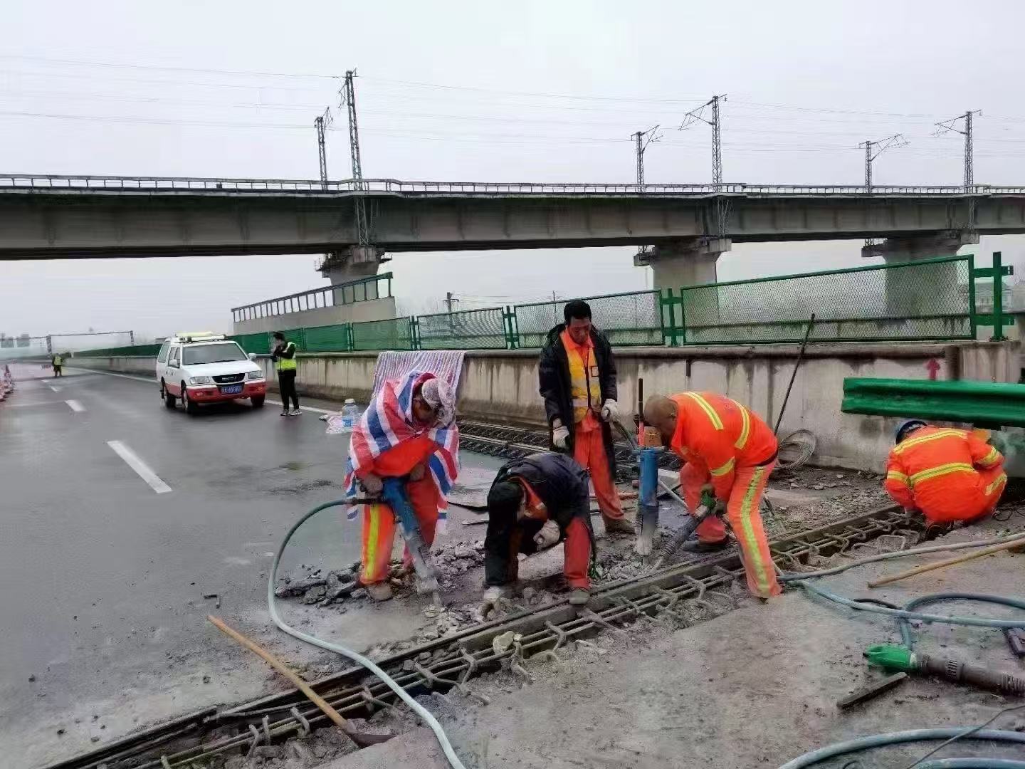 九台桥梁伸缩缝抢修料